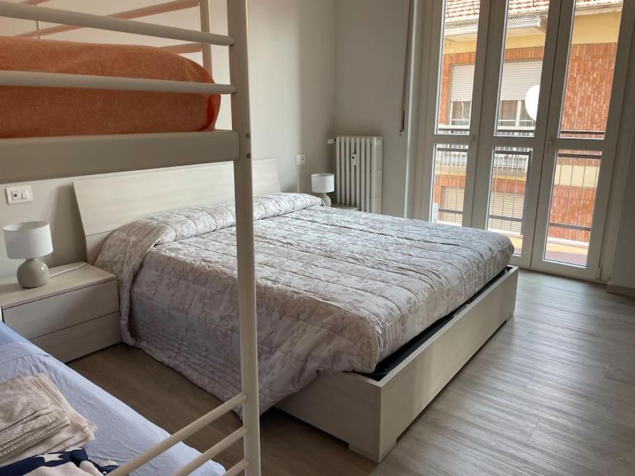 Suite De Rolandis Cin Itoo5Oo5C22Cdbezny Asti Exteriör bild